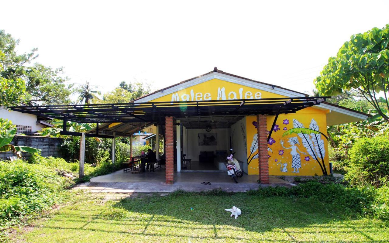 Malee Malee Guesthouse Koh Lanta Bagian luar foto