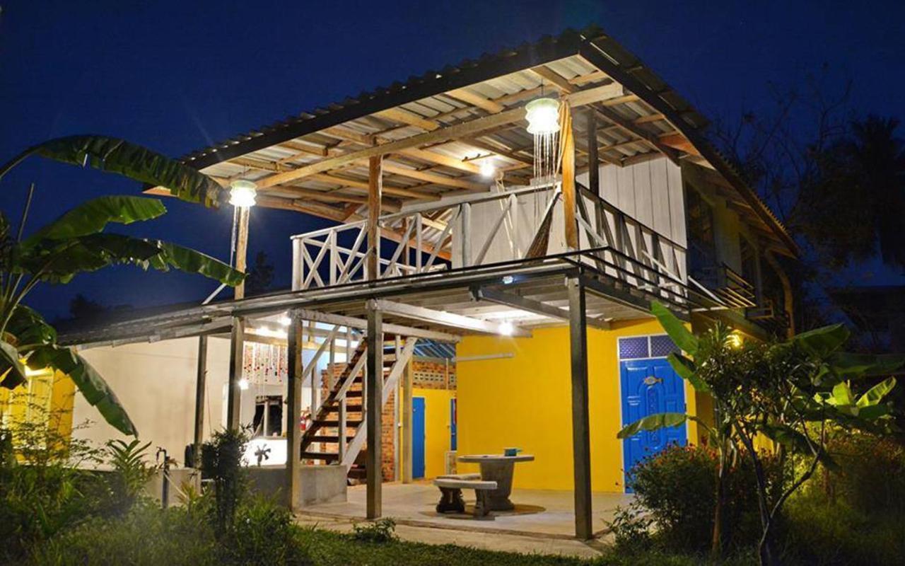 Malee Malee Guesthouse Koh Lanta Bagian luar foto