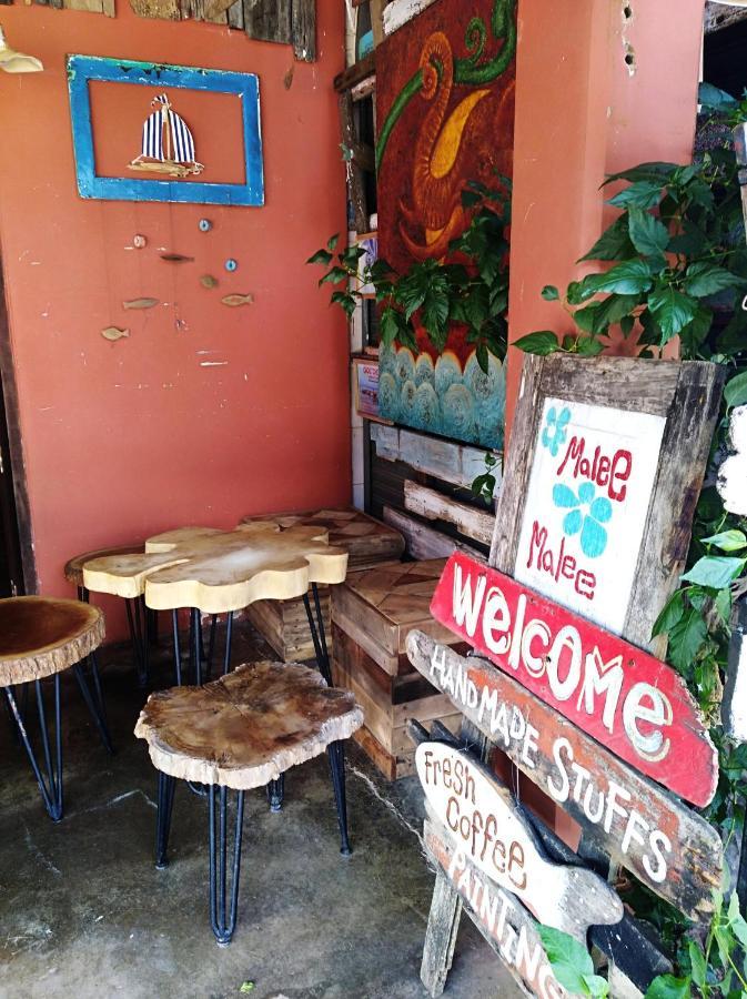Malee Malee Guesthouse Koh Lanta Bagian luar foto
