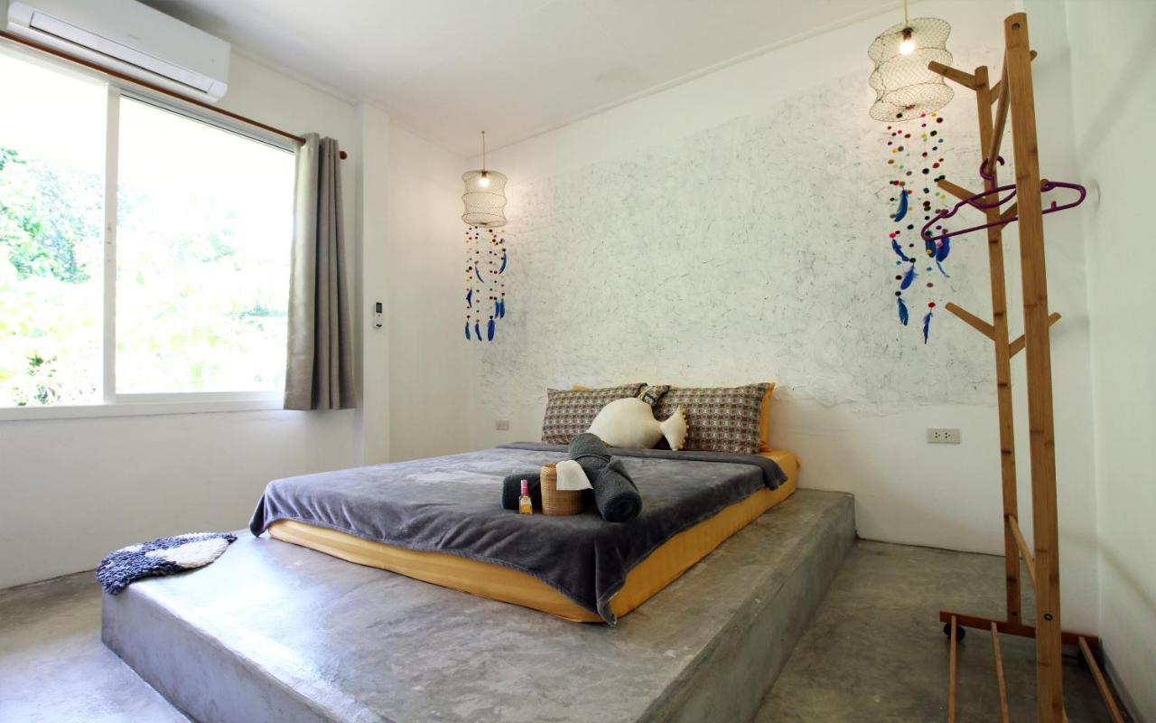 Malee Malee Guesthouse Koh Lanta Bagian luar foto