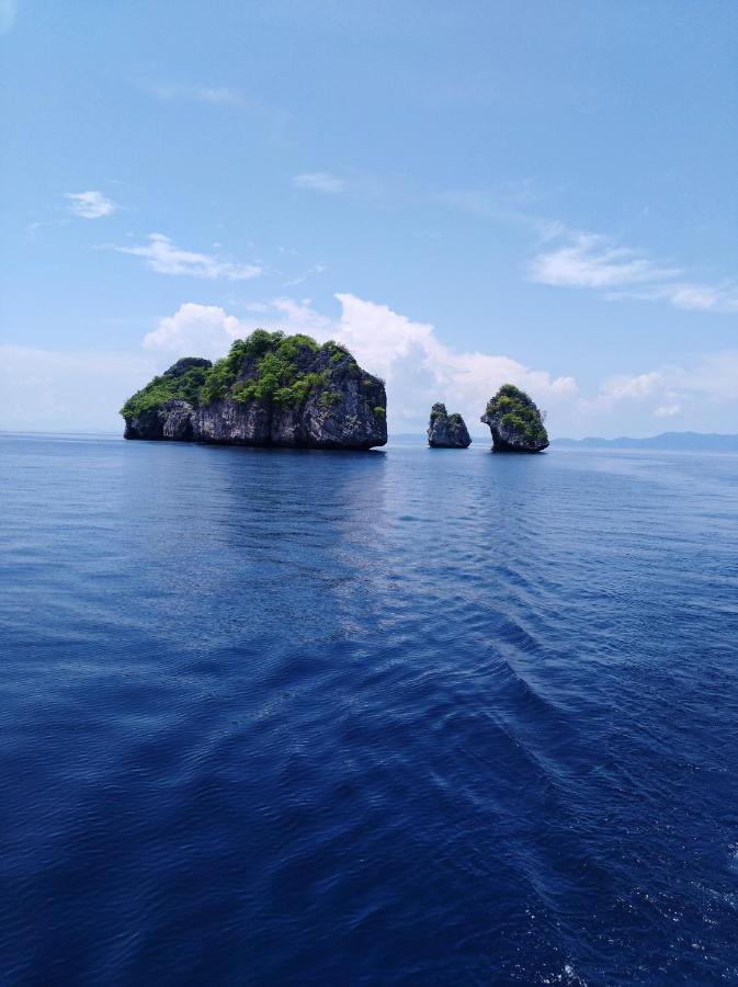Malee Malee Guesthouse Koh Lanta Bagian luar foto