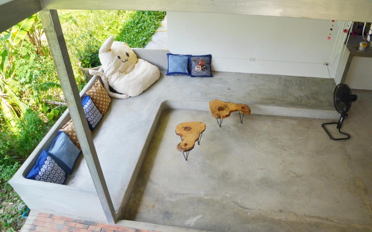 Malee Malee Guesthouse Koh Lanta Bagian luar foto