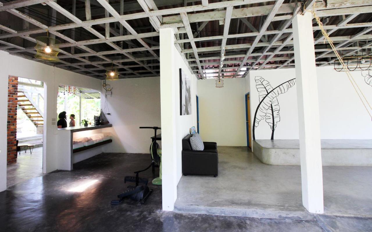 Malee Malee Guesthouse Koh Lanta Bagian luar foto