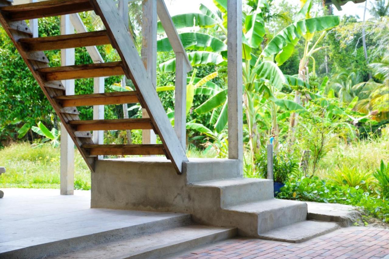 Malee Malee Guesthouse Koh Lanta Bagian luar foto