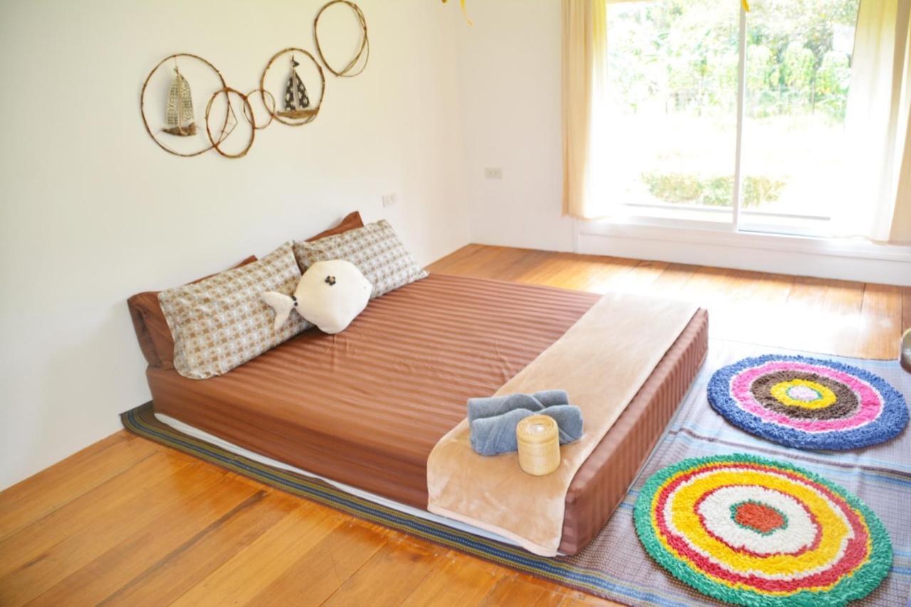 Malee Malee Guesthouse Koh Lanta Bagian luar foto