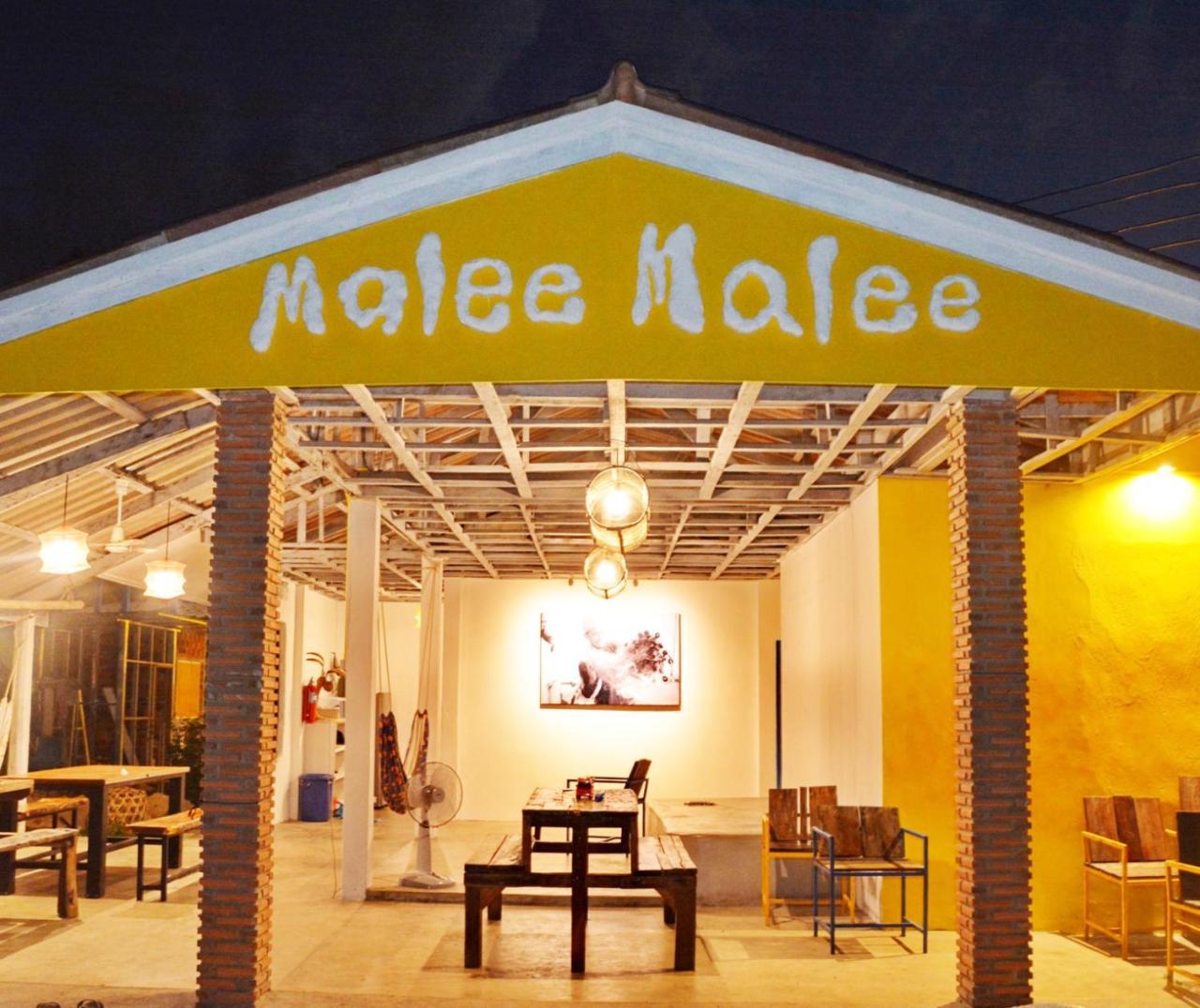 Malee Malee Guesthouse Koh Lanta Bagian luar foto