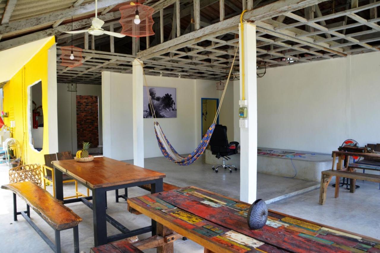Malee Malee Guesthouse Koh Lanta Bagian luar foto