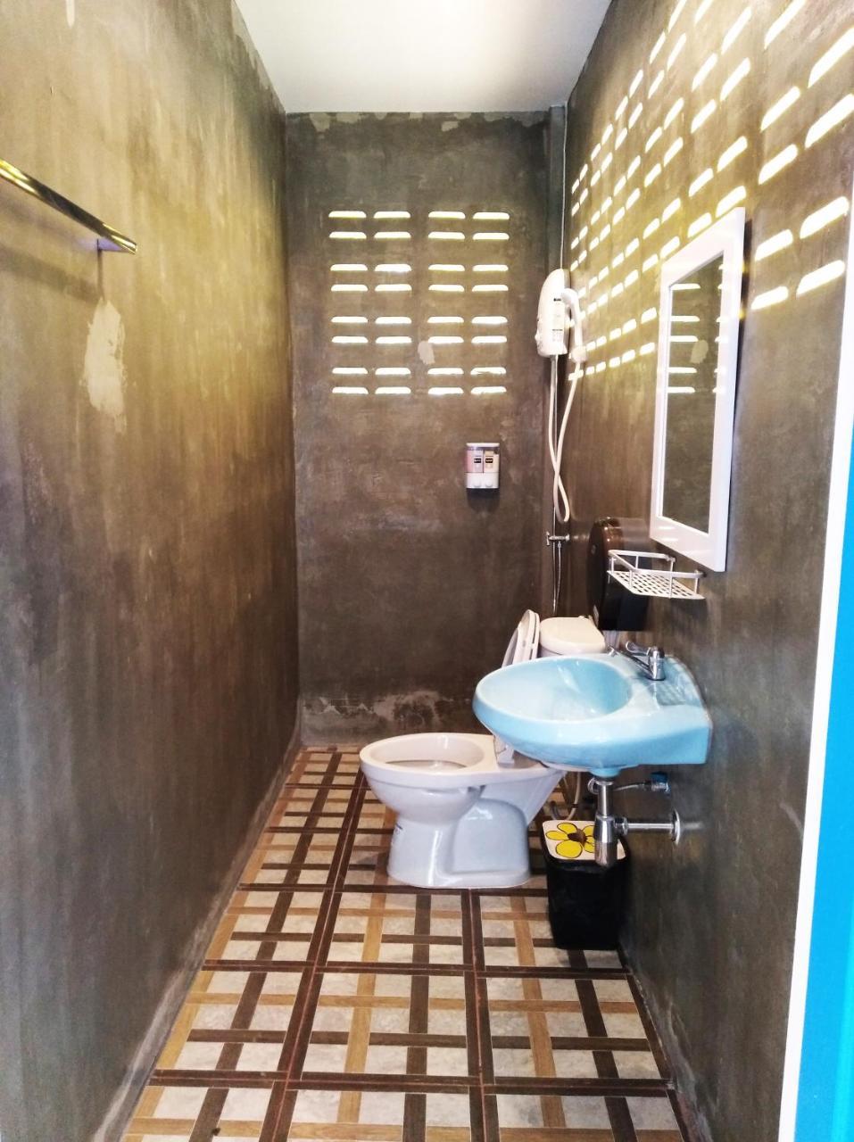 Malee Malee Guesthouse Koh Lanta Bagian luar foto