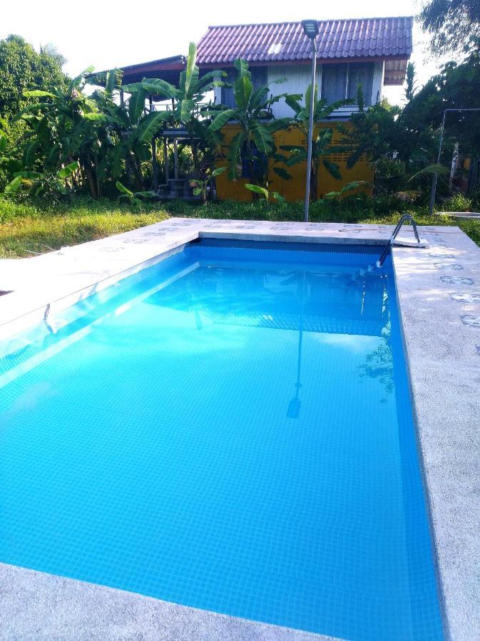 Malee Malee Guesthouse Koh Lanta Bagian luar foto